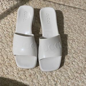 Gucci jelly sandal